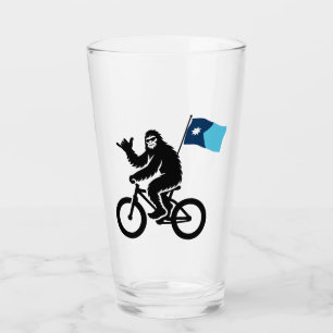 Minnesota-Flagge mit Bigfoot Cycling Glas