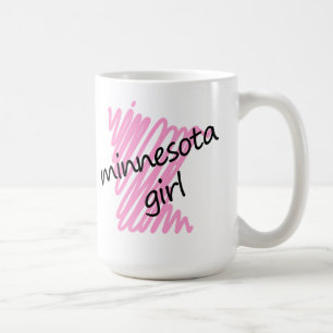 Minnesota-Mädchen mit gekritzelter Minnesota-Kart Kaffeetasse