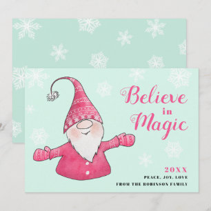 Mint and Pink Fun Gnome Glauben an magische Weihna Feiertagskarte