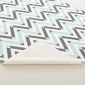 Mint Blue Grey White Geometric Zickzack Pattern Sherpadecke (3/4)