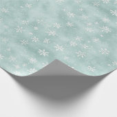 Mint Blue White Snowflakes Christmas Geschenkpapier (Ecke)