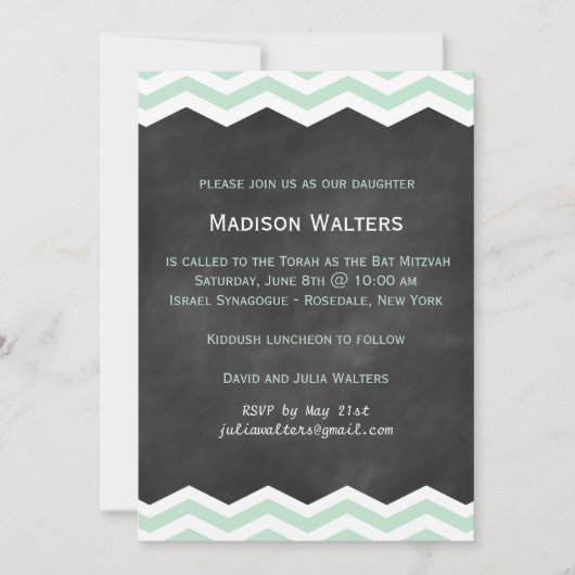Mint Chevrons auf Chalkboard Bat Mitzvah Einladung (Vorderseite)