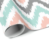 Mint Coral Gray Zigzags Ikat Muster Geschenkpapier (Rolleneckpunkt)
