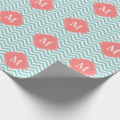 Mint & Coral Zigzags Muster Monogramm Geschenkpapier (Ecke)