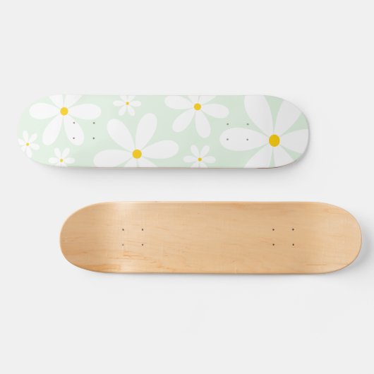 Mint Daisy Muster Skateboard (Horizontal)