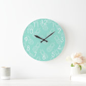 Mint Green and White Pineapple Pattern Große Wanduhr (Zuhause)
