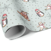 Mint Green Babys Erste Weihnachtswintertiere Geschenkpapier (Rolleneckpunkt)