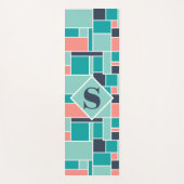 Mint Green Coral Monogram Geometric Art Yogamatte (Vorderseite)