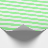 Mint Green Diagonal Stripe Geschenkpapier (Ecke)