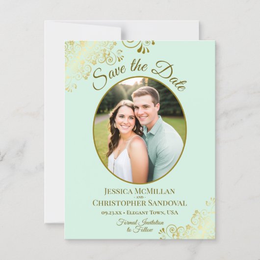 Mint Green & Gold Wedding Save the Date Oval Photo Magneteinladung (Vorderseite)