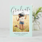 Mint Green Modern Calligraphy Graduation Party Einladung (Stehend Vorderseite)