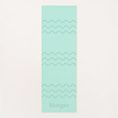 Mint Green Modern Wavy Lines With Custom Name Yogamatte (Vorderseite)