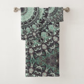 Mint Green und Charcoal Mandala Muster Badhandtuch Set (Insitu)