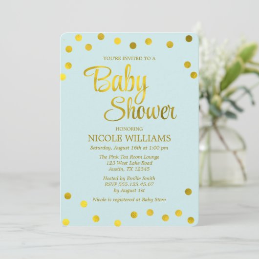Mint Green und Imitate Gold Confetti Dots Baby Dus Einladung (Stehend Vorderseite)
