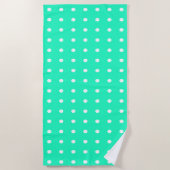 Mint Green und White Polka Dots Strandtuch (Vorderseite)