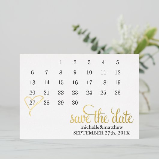 Mint Heart Kalender Hochzeit speichern Sie das Dat Folieneinladung (Stehend vorne)