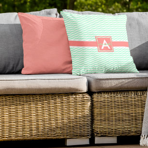 Mint Korallen-Chevron Kissen