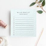 Mint | Pastell Leopard Print Personalisiert Notizblock<br><div class="desc">Das personalisierte Notizblock mit Leopardenhintergrund in gedämpfter Pastellfarbe grün und weiß. Personalisieren Sie sich mit einem Namen und einer zusätzlichen Textzeile (mit "Wichtigen Dingen zu tun" gezeigt) in der modernen schwarzen Schrift. Dieses Notizblock mit einer ausgekleideten Checkliste in einem subtilen, grün-grünen Tiermuster macht es einfach, die Übersicht über Ihre wichtigen...</div>