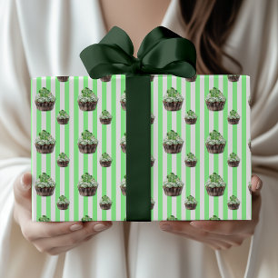 Mintgrüne gestreifte Kleeblatt-Cupcake-St.-Patrick Geschenkpapier