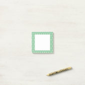 Mintgrüne Punkte individuell anpassbar Post-it Klebezettel (Auf Schreibtisch)