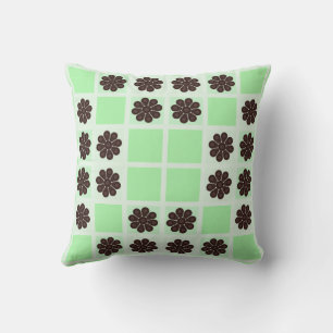 Mintgrünes Creme- und Schokoladenchip-Quiltmuster Kissen