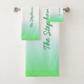 Minty Green to White Gradient mit grünem Script Badhandtuch Set (Insitu)