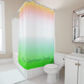Minty Green to White Gradient mit grünem Script Duschvorhang (Beispiel)