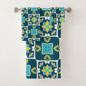 Minty und aquamarine Azulejos mit gelben Elementen Badhandtuch Set (Insitu)