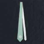 Minusquatrefolienmonogramm Krawatte<br><div class="desc">Minzgrün-weiße Quarterfolienmuster mit Monogramm.</div>
