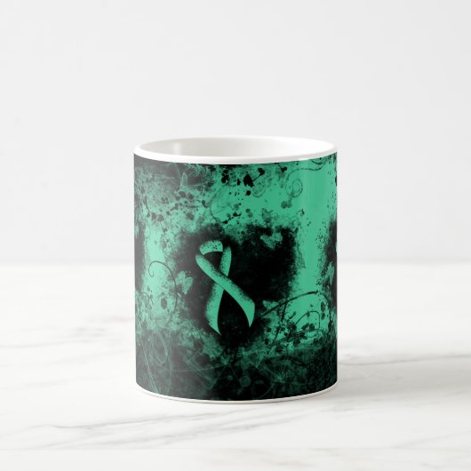 Minze Green Awareness Ribbon Grunge Herz Kaffeetasse (Mittel)