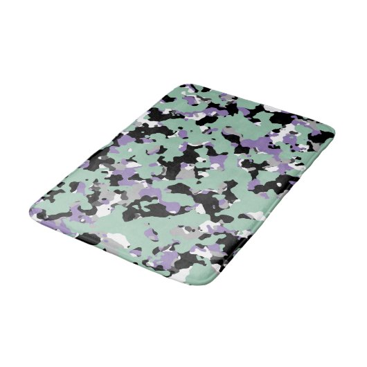 Minze Green & Lila Camouflage Camouflage Print Badematte (Schrägansicht)