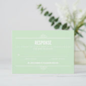 Minze Green Modern Typografy and Blume RSVP Card (Stehend Vorderseite)