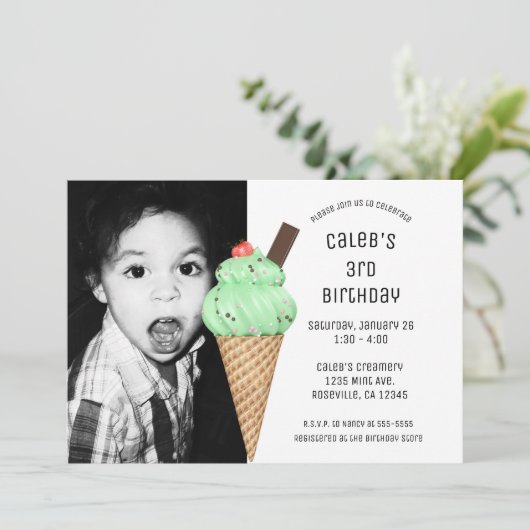 Minze Ice Cream Cone Party Custom Birthday Foto Einladung (Stehend Vorderseite)