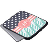 Minze, Marine u. korallenrote Zickzack Laptopschutzhülle (Vorne Knopf)