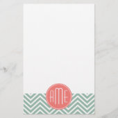 Minze und Coral Chevrons Custom Monogram Briefpapier (Vorderseite)