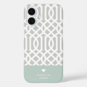 Minze und graue Trellis-Herz-Monogramm Case-Mate iPhone Hülle (Rückseite)