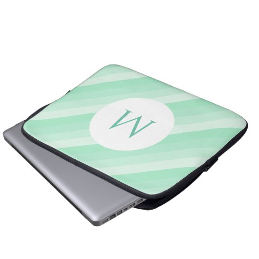 Minzgrün Streifen Moderne Mit Monogramm Trendsette Laptopschutzhülle (Vorne Knopf)