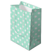 Minzgrün-weiße Polka-Punkte Design-giftbag Mittlere Geschenktüte (Vorderseite Schrägansicht)