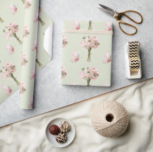 Minzrosa Ranunkelblumen Schmetterlinge Geburtstag Geschenkpapier (Kunsthandwerk)