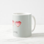 Minzrote Erdbeer-Herzbrille Kaffeetasse (VorderseiteRechts)