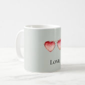 Minzrote Erdbeer-Herzbrille Kaffeetasse (Vorderseite Links)