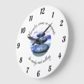 Miracles come in moments Blue and White Große Wanduhr (Winkel)