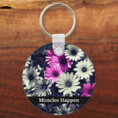Miracles Happen Daisies Inspiration Schlüsselanhänger (Rückseite)