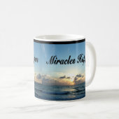 MIRACLES HAPPEN KAFFEETASSE (VorderseiteRechts)