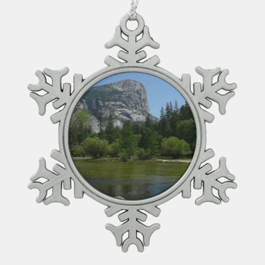 Mirror Lake II im Yosemite-Nationalpark Schneeflocken Zinn-Ornament (Vorderseite)
