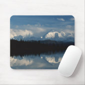Mirror See-Horizont mit Wald u. Snowy-Bergen Mousepad (Mit Mouse)