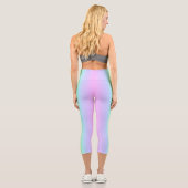 Mirrored Pastel Rainbow Vertical Strip Gradient Capri Leggings (Rückseite)