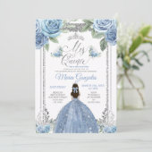 Mis Quince Dusty Blue & Silver Floral Quinceañera Einladung (Stehend Vorderseite)