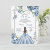 Mis Quince Dusty Blue & Silver Floral Quinceañera Einladung (Stehend Vorderseite)