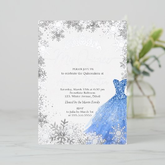 Mis Quince Winter Snowflake Blue Quinceanera Folieneinladung (Stehend vorne)
